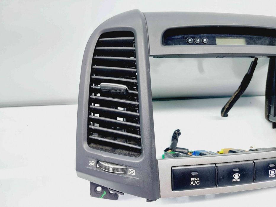 Grila aerisire centrala Hyundai Santa Fe 2 (CM) [Fabr 2005-2012] 9451