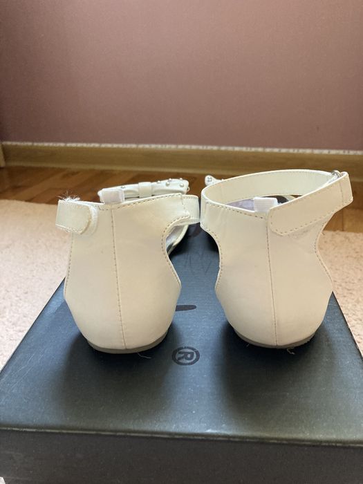 Дамски обувки