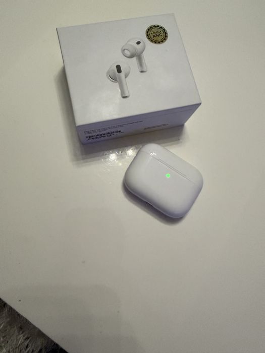 Слушалки AirPods pro 3
