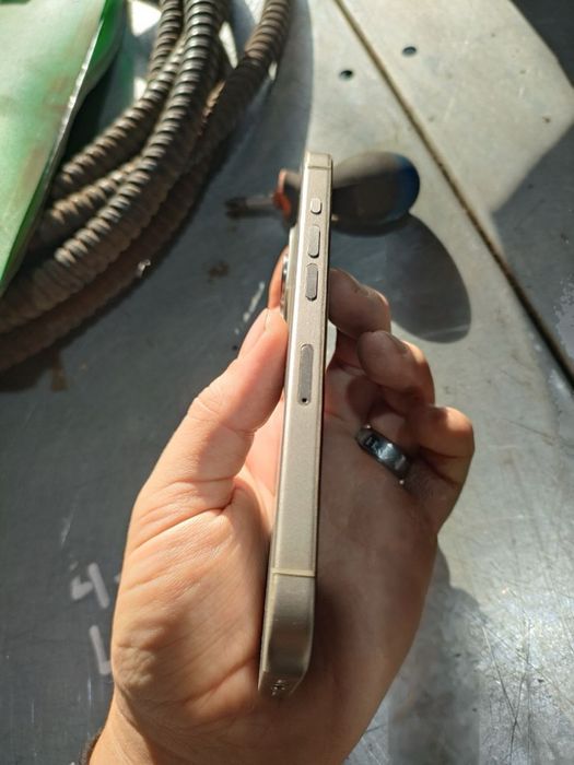 Продам iPhone 15 Pro 256