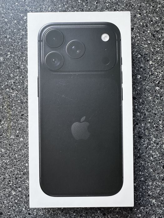Iphone 18 pro черного цвета 512гб