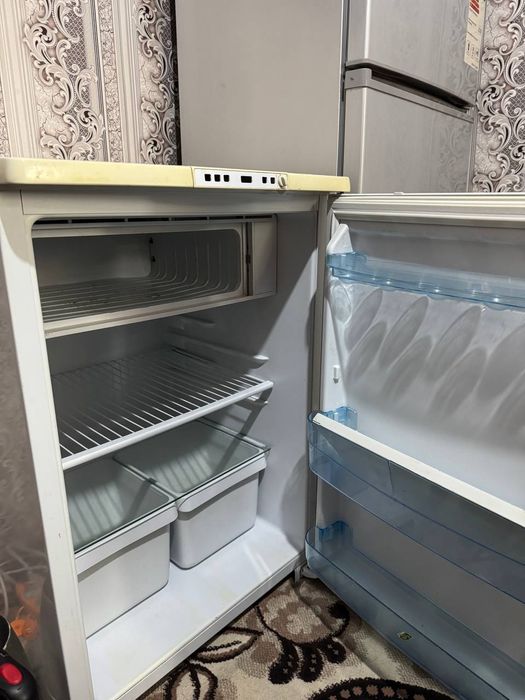 Холодилник  бирюса