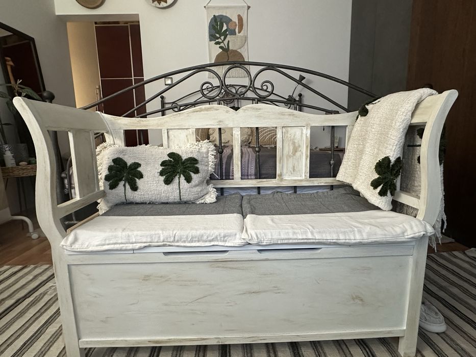 Vand banca hol cu aspect lemn vechi si spatiu de depozitare