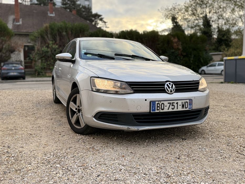 VOLKSWAGEN Jetta 2011 — imagine 3
