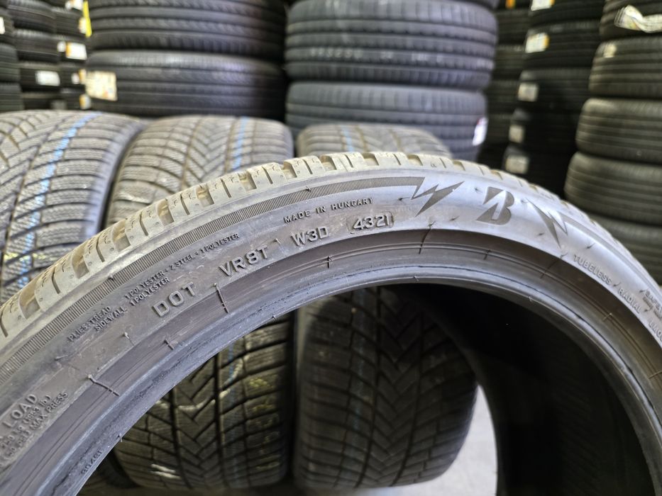 245/40/19 BRIDGESTONE 4бр