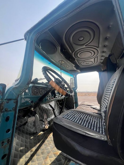 Зил сотилади 1978 йил