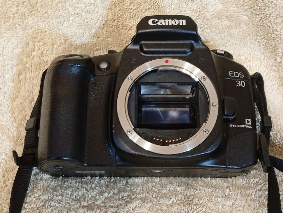 Canon EOS 30 functional