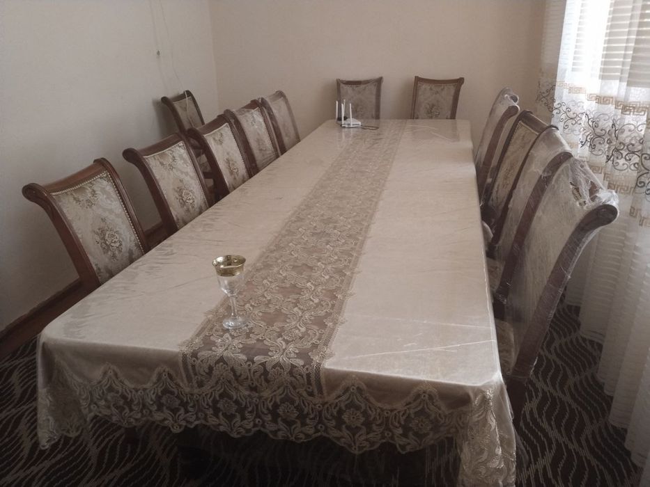 14 талик стол стул камплект сотилади. Холат аьло.