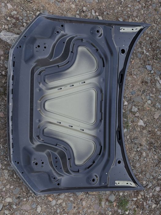 Капак Ауди/Audi Q3