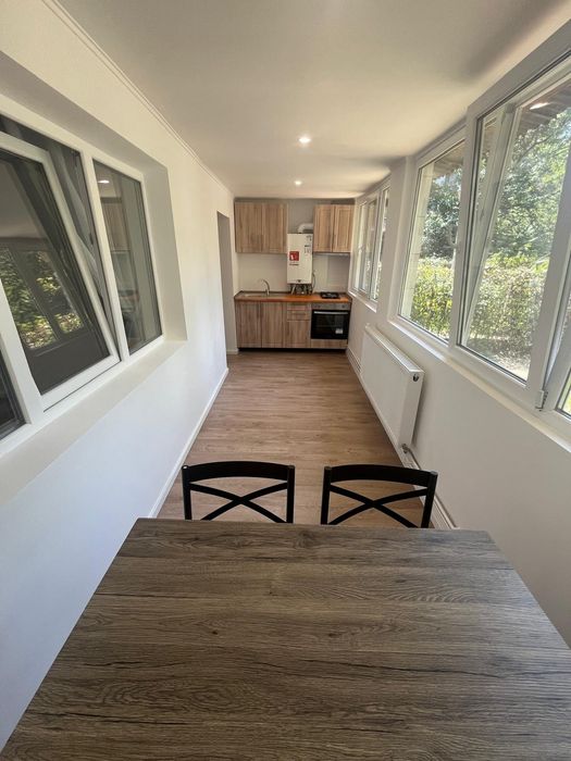 Închiriez apartament 2 camere decomandat,parter recent renovat