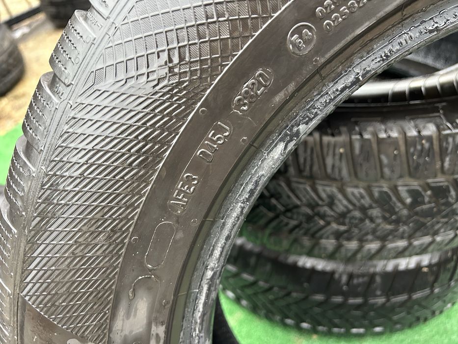 2 зимни гуми continenta 215 65 17