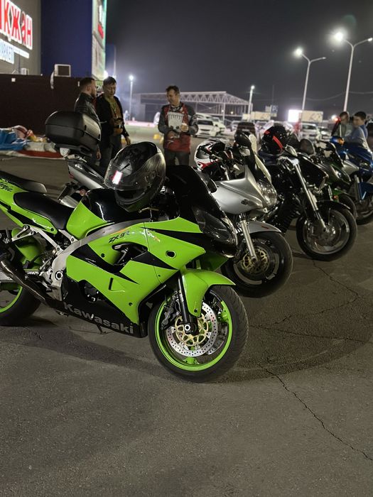 Продам kawasaki zx9r
