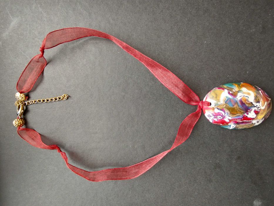 Pandantiv din portelan, artizanal, pictat manual, unicat