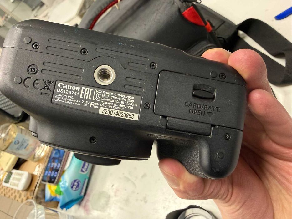 Canon COS 2000D (DS126741)