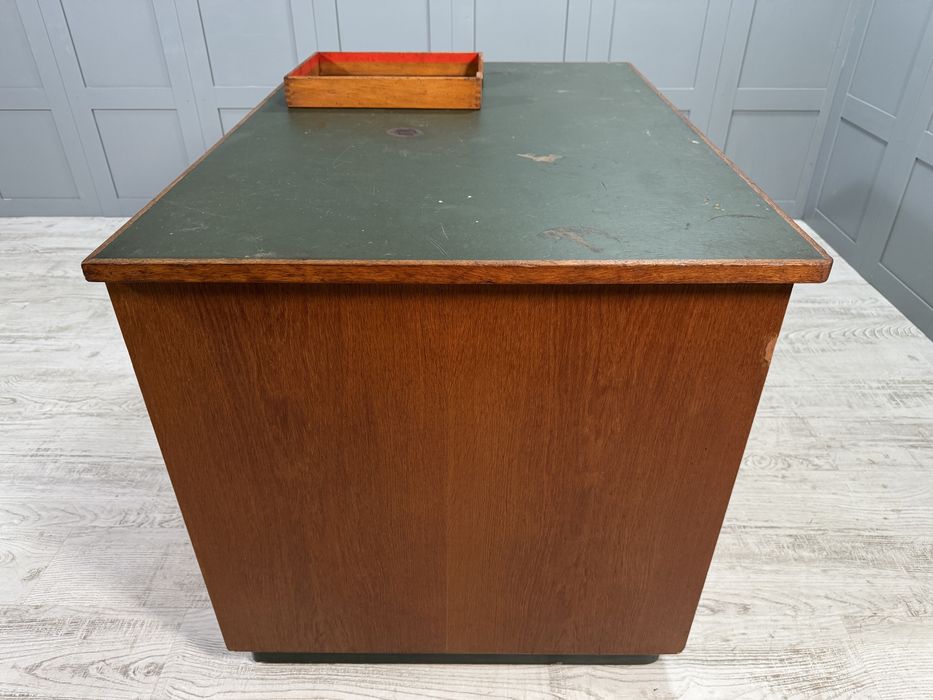 Винтидж бюро в индустриален стил Г447