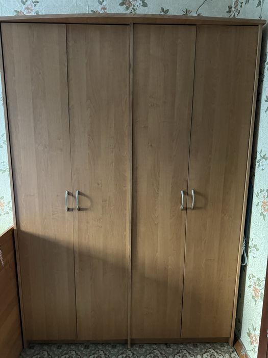 Продам шкаф, четырехдверный