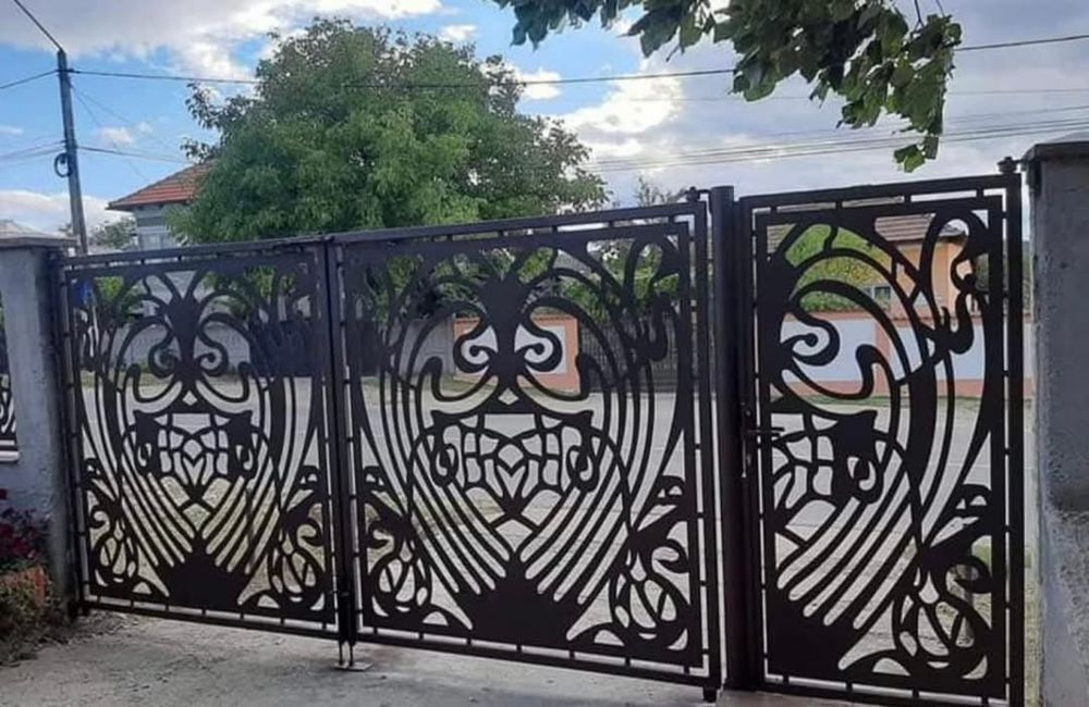 Porti din tabla decupata