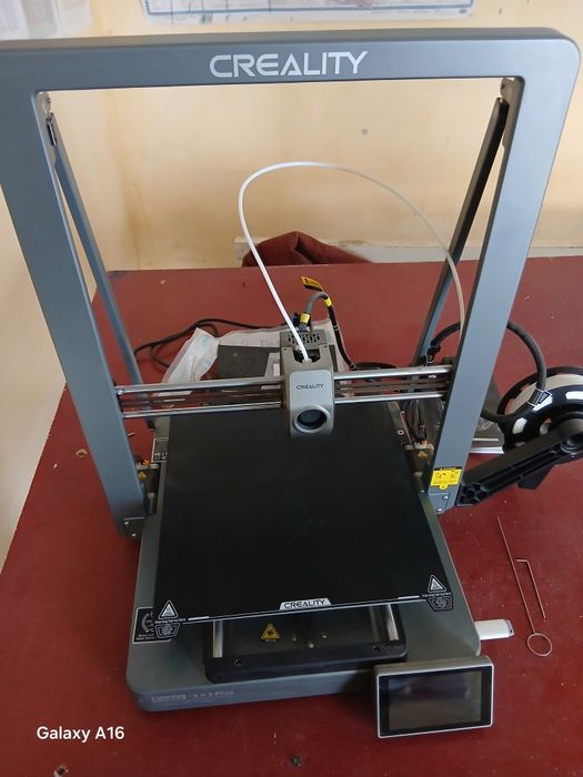 3D printer, Creality firma, holati a'lo, yangi, 2026-yil