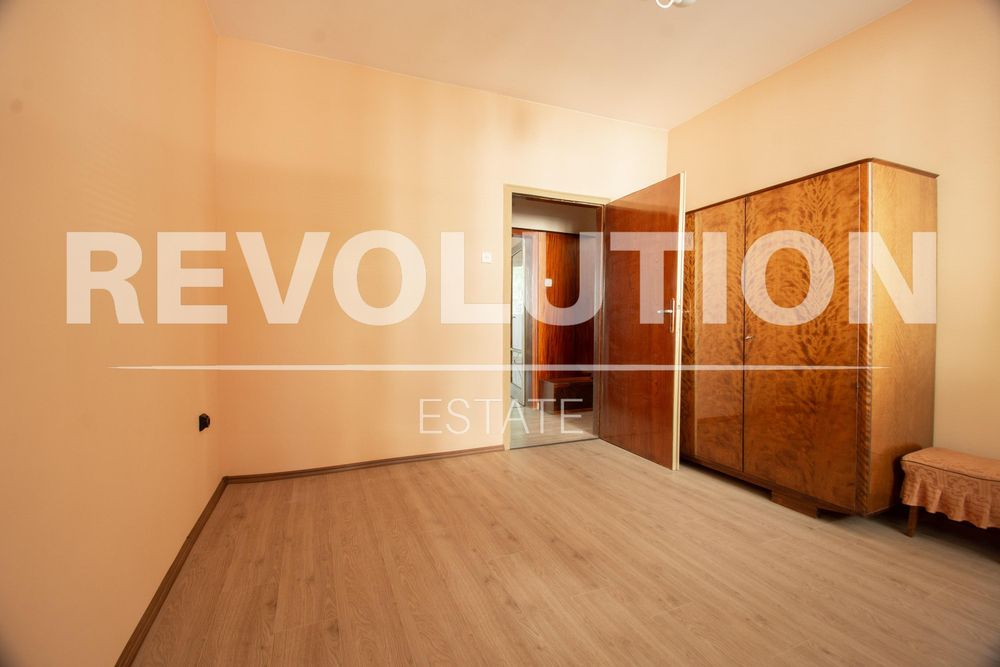 Двустаен апартамент в ж.к. Толстой.