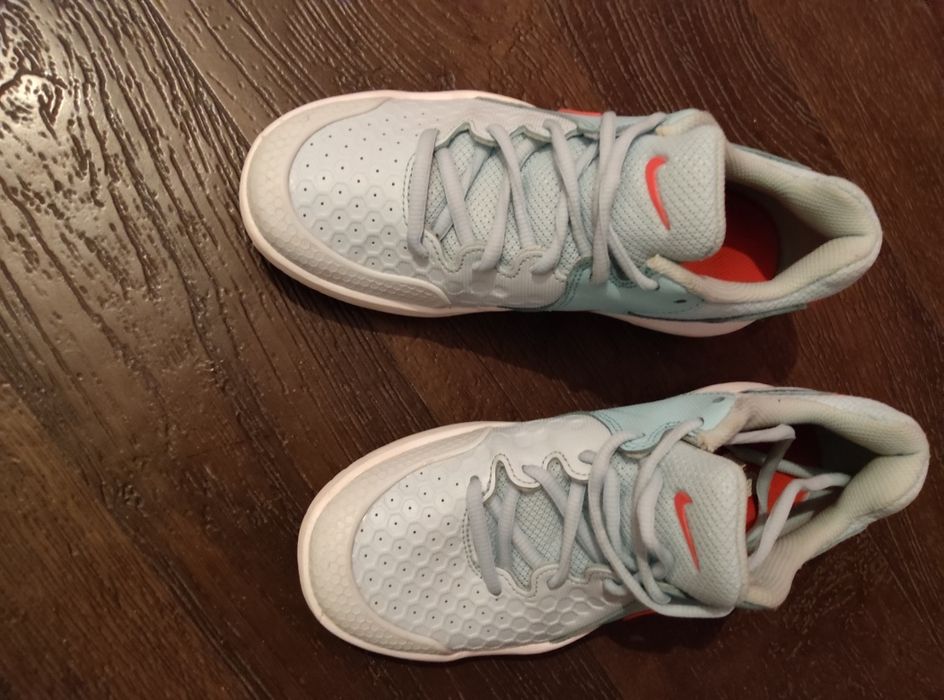 Оригинални маратонки Nike Air Zoom Resistance