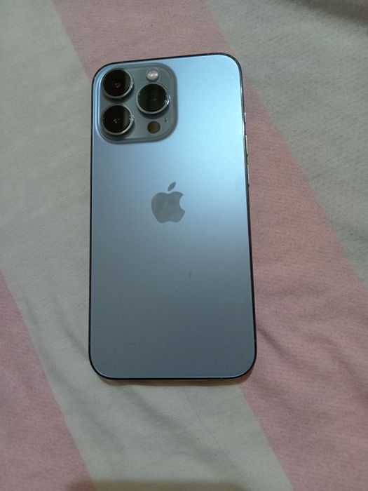 Iphone 13 pro blue
