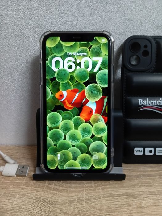 Iphone 11 .  Акб 75%     .