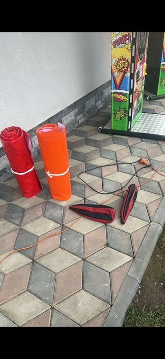 Vand aparat box noi  , dotat cu aceptor bacnote , plus husa si mingi r