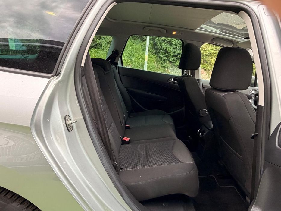 PEUGEOT 308 SW   si in rate