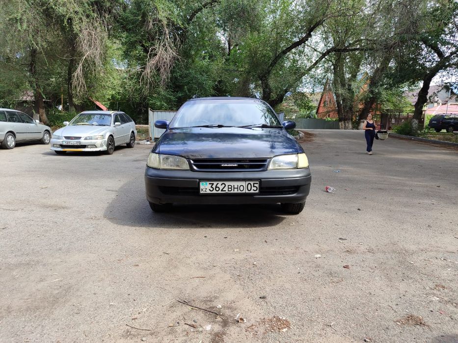Продам машину TAYOTA COLDINA