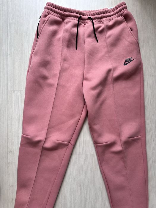Оригинален nike tech fleece екип НАМАЛЕН!