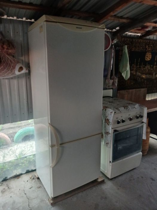 Холодильник  марки Снайге