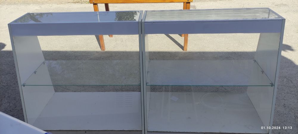 Витрина для магазина 2-штуки