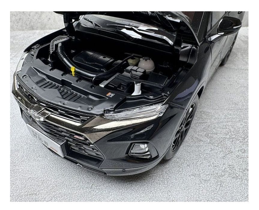 Chevrolet Blazer в масштабе 1:18