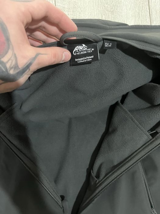 Helikon tex , gunfigter softshell shadow gray