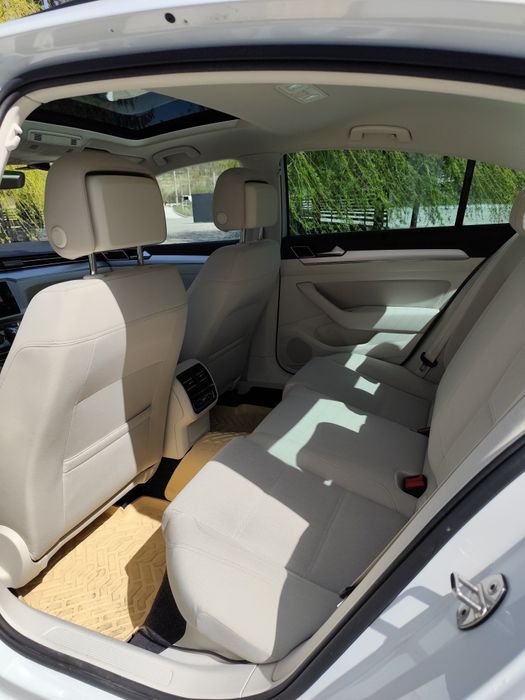 VOLKSWAGEN PASSAT B8 Limousine DSG Panoramic 
EURO 6