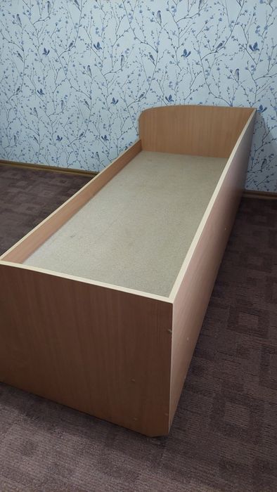 Продам односпальную кровать