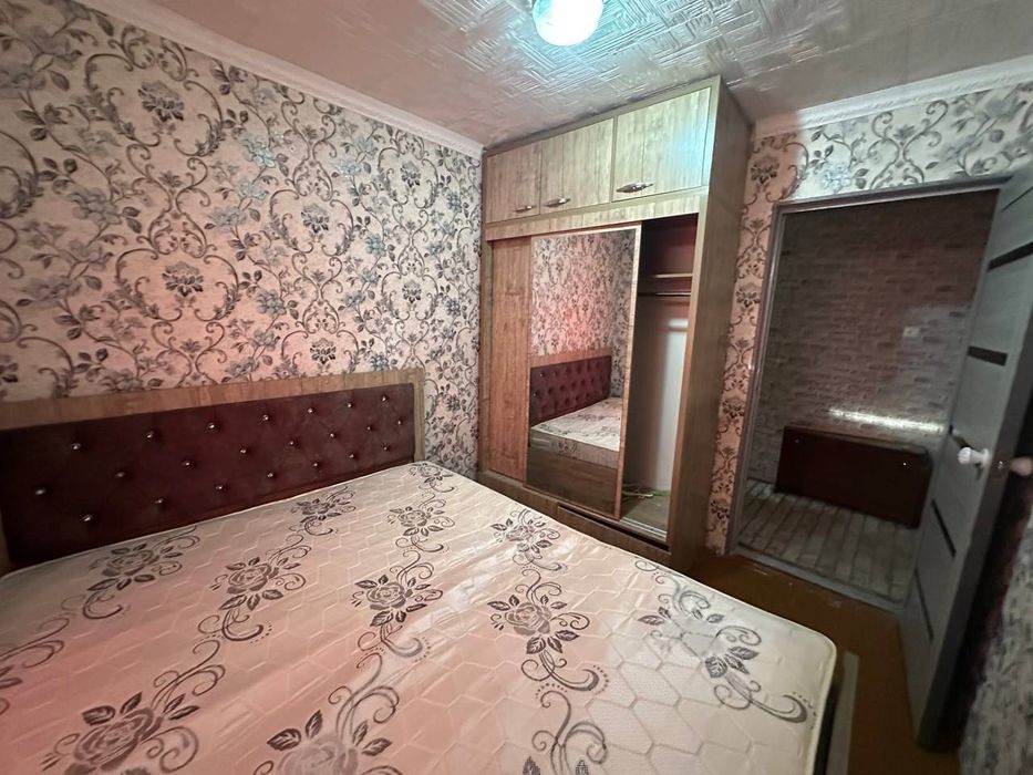 Сдается 2х комнатная квартира
С обстановкой 
В горде Алмалыке