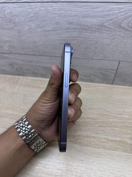 Продаю iphone 14 128gb