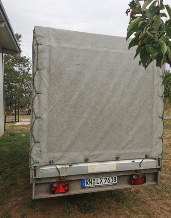 Remorcă cu Prelată 2500 kg -Humbaur Germania