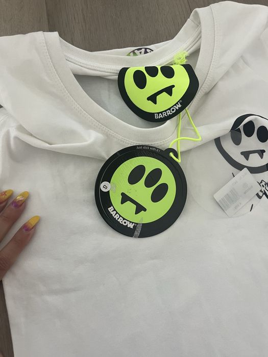 Tricou S Barrow