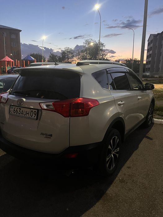 Продам Toyota Rav4