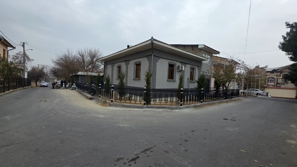 Uchastka 4 sotix dombirabod
