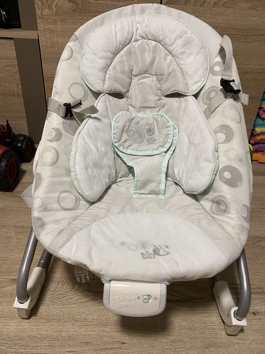 Balansoar cu vibratii pentru colici