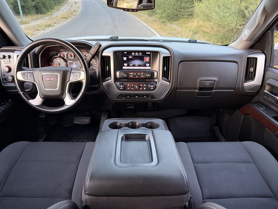 GMC Sierra 5.3 L Autoutilitara 4x4 Automat Inmatriculata Ro