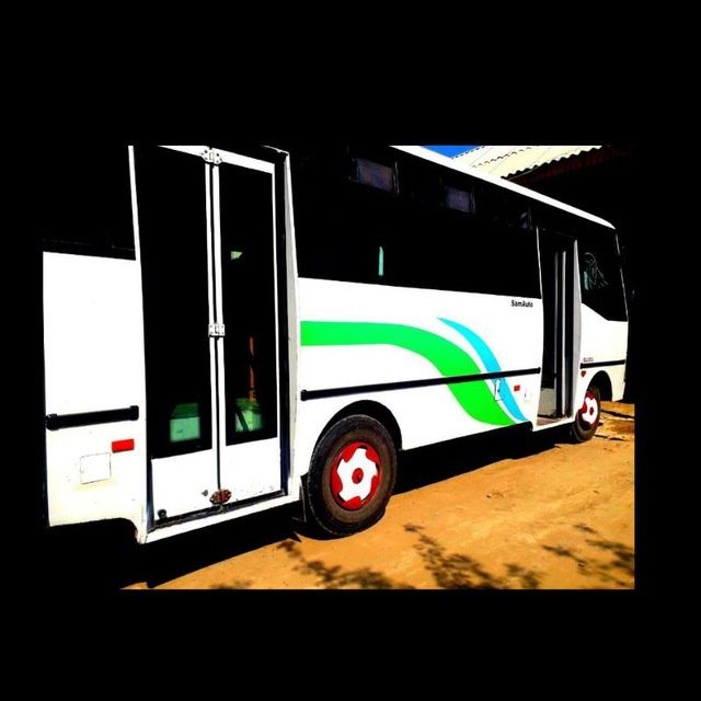 Isuzu avtobus sotiladi