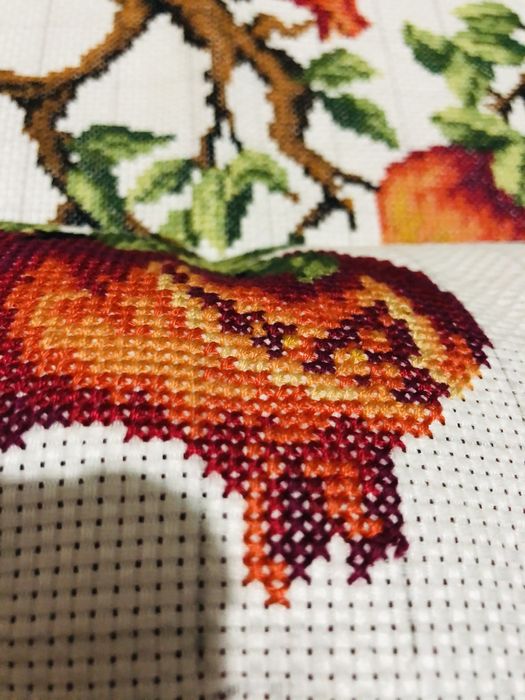 Вышивка ручной работы