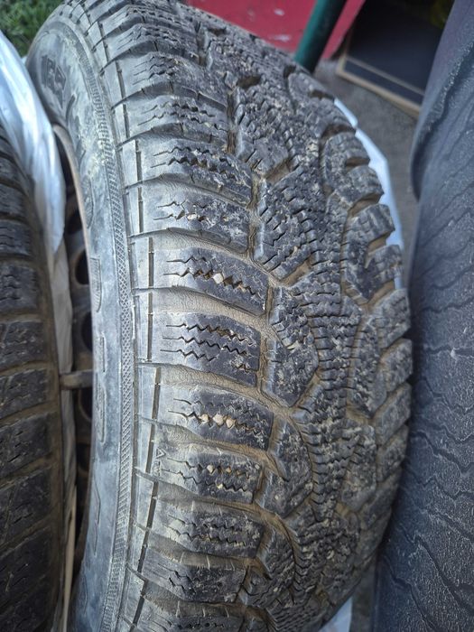 Зимни гуми със джантите 13 цола