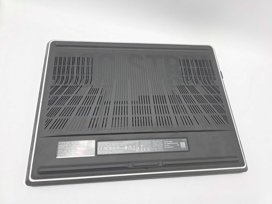 Laptop Gaming ASUS ROG Strix G16 Ultra 9 275HX 32GB SSD 2TB RTX 5070Ti