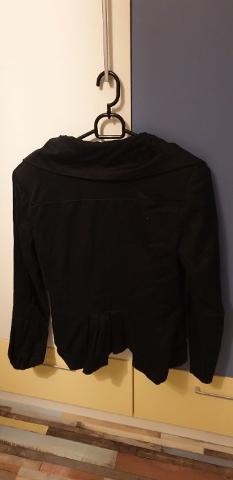 Елегантно дамско сако - черно