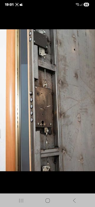Deblocari Si Reparatii Usi Craiova